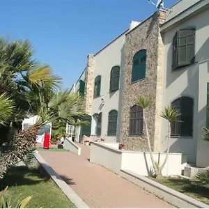 https://albergo-ristorante-lucciola.hotelitalianriviera.com